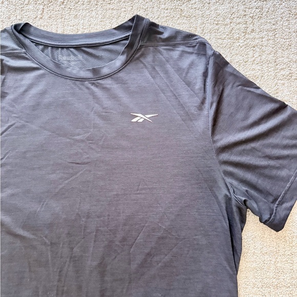 Men’s Reebok DriFit - Picture 2 of 3